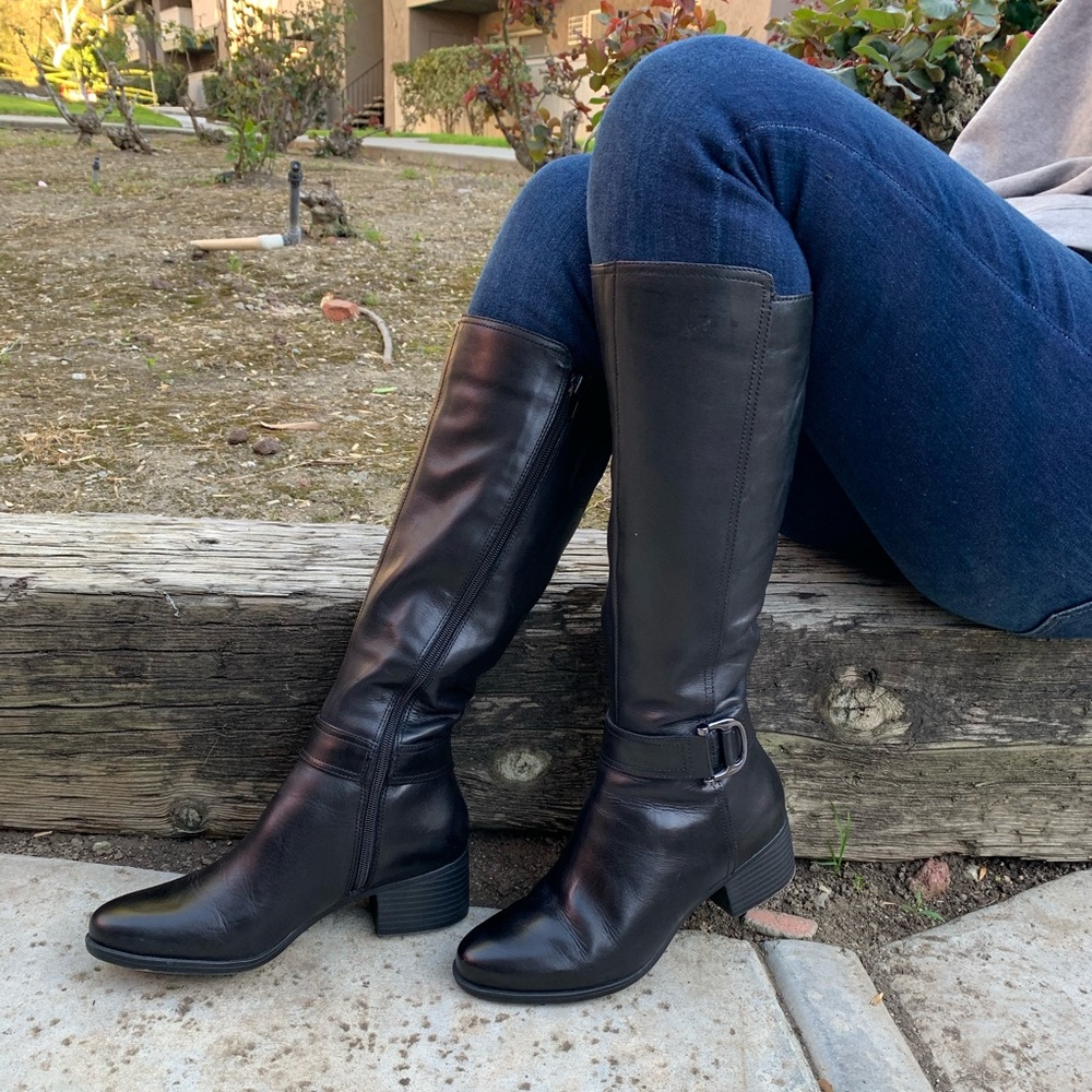 Black high shaft leather boots
